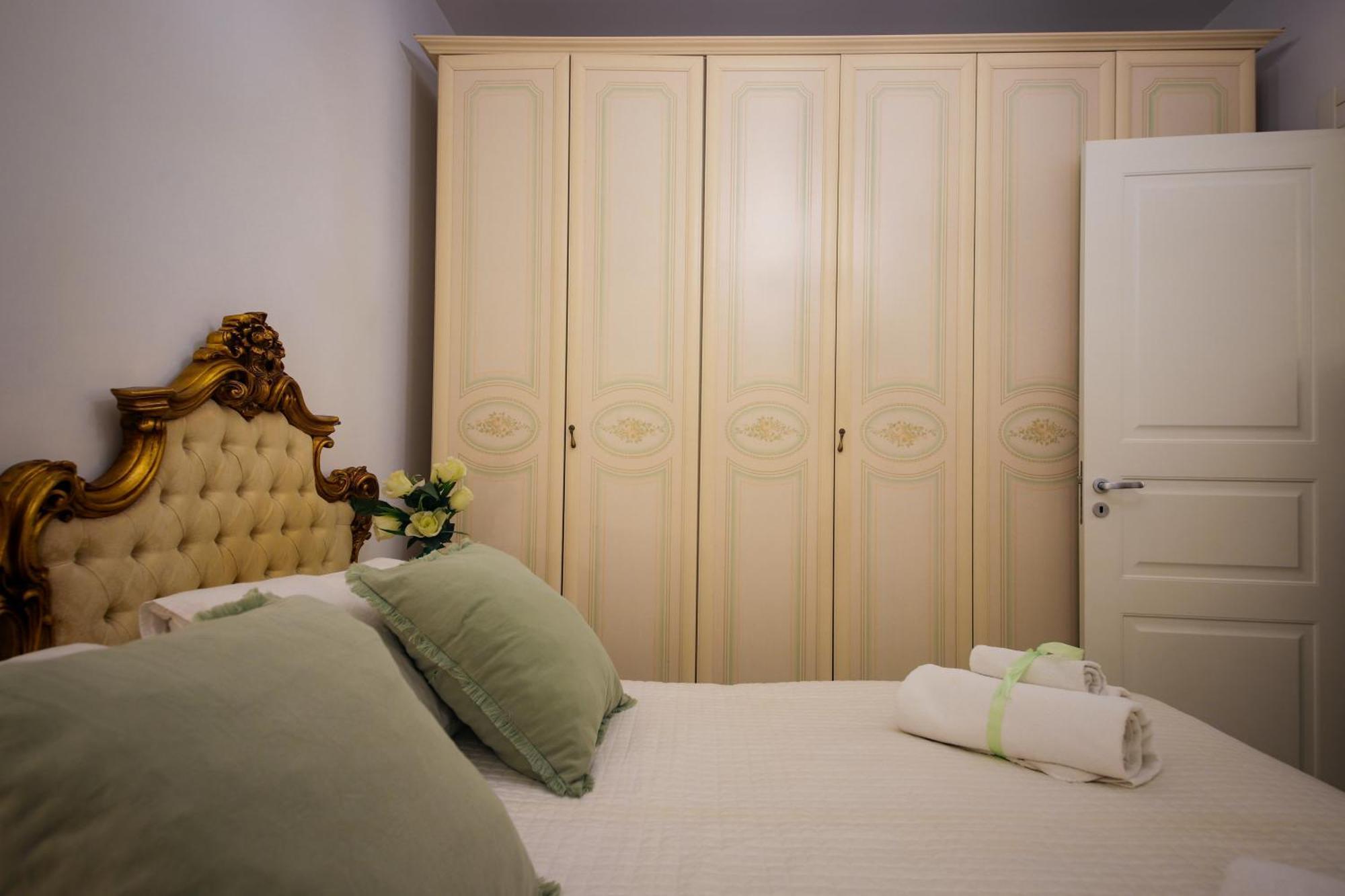 Giallo Napoletano Home Napoli Ngoại thất bức ảnh