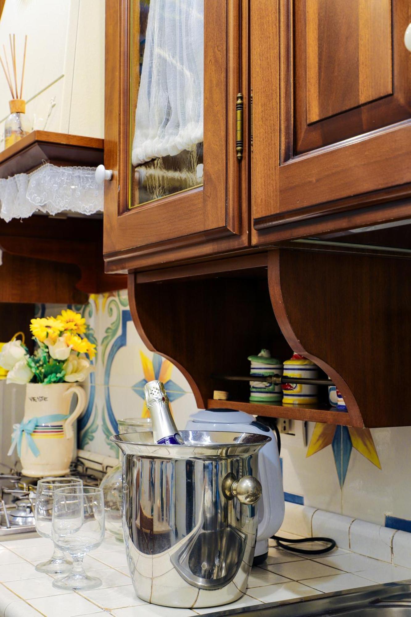Giallo Napoletano Home Napoli Ngoại thất bức ảnh