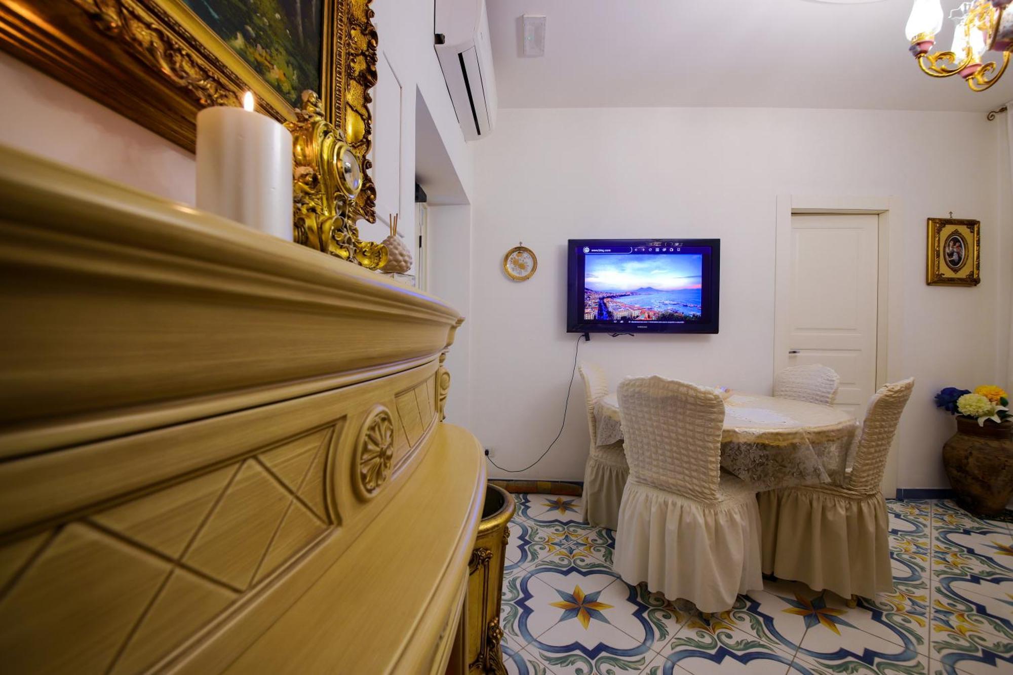 Giallo Napoletano Home Napoli Ngoại thất bức ảnh