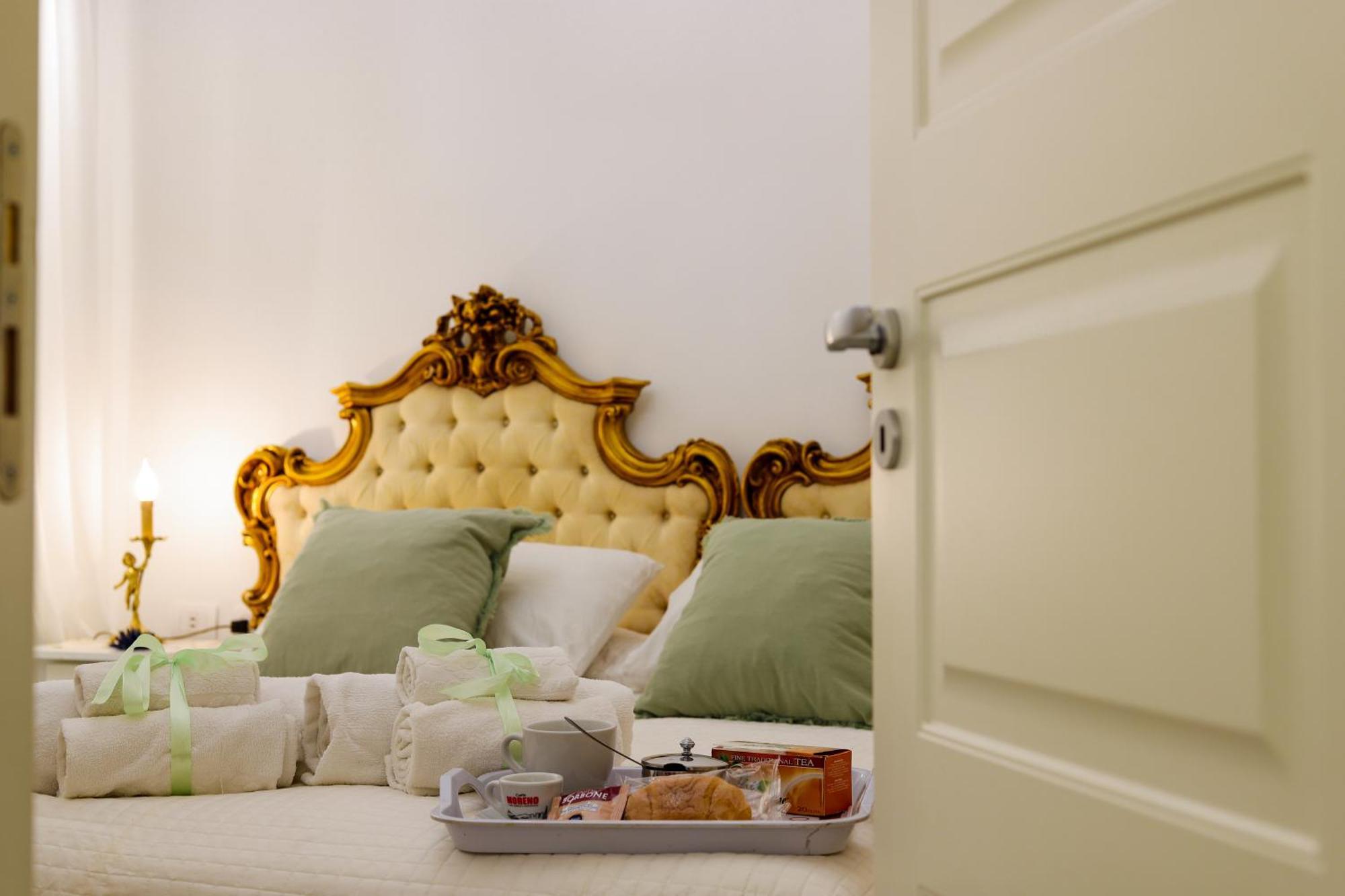Giallo Napoletano Home Napoli Ngoại thất bức ảnh